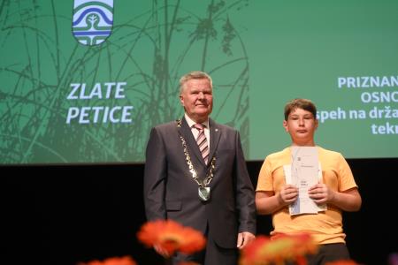 ZLATE PETICE 39 FOTO LJUBO VUKELIČ